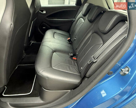 Синий Рено Зое, объемом двигателя 0 л и пробегом 75 тыс. км за 13300 $, фото 25 на Automoto.ua
