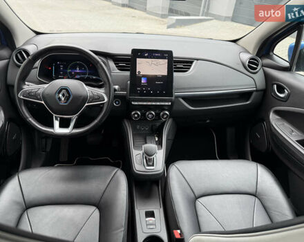 Синий Рено Зое, объемом двигателя 0 л и пробегом 75 тыс. км за 13300 $, фото 44 на Automoto.ua