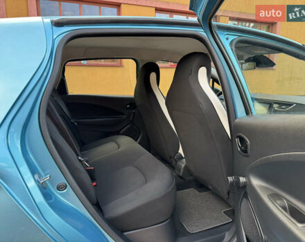 Синий Рено Зое, объемом двигателя 0 л и пробегом 87 тыс. км за 11499 $, фото 30 на Automoto.ua