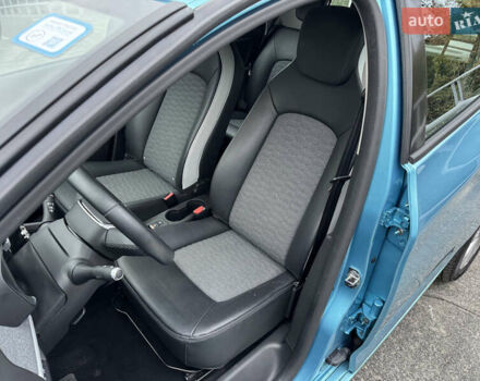 Синий Рено Зое, объемом двигателя 0 л и пробегом 56 тыс. км за 12999 $, фото 11 на Automoto.ua