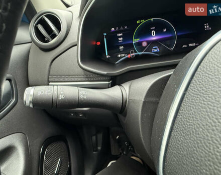Синий Рено Зое, объемом двигателя 0 л и пробегом 75 тыс. км за 13300 $, фото 42 на Automoto.ua