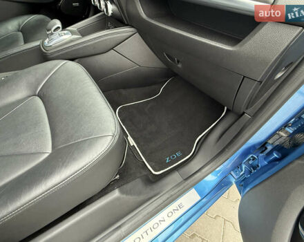 Синий Рено Зое, объемом двигателя 0 л и пробегом 75 тыс. км за 13300 $, фото 20 на Automoto.ua
