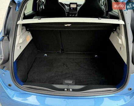 Синий Рено Зое, объемом двигателя 0 л и пробегом 75 тыс. км за 13300 $, фото 59 на Automoto.ua