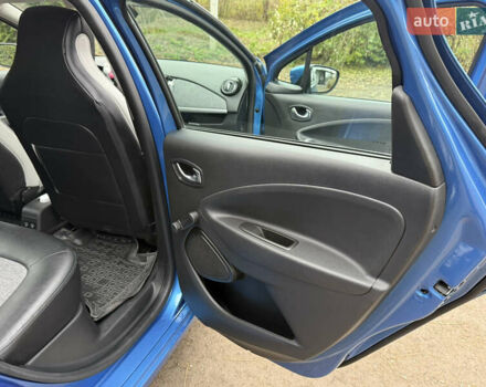 Синий Рено Зое, объемом двигателя 0 л и пробегом 120 тыс. км за 11500 $, фото 10 на Automoto.ua