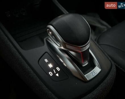 Синій Рено Зое, об'ємом двигуна 0 л та пробігом 90 тис. км за 12900 $, фото 17 на Automoto.ua