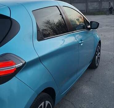 Синий Рено Зое, объемом двигателя 0 л и пробегом 85 тыс. км за 13999 $, фото 13 на Automoto.ua