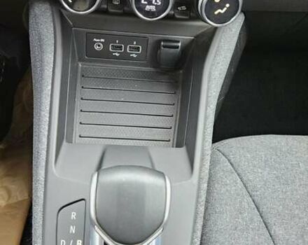 Синий Рено Зое, объемом двигателя 0 л и пробегом 49 тыс. км за 14500 $, фото 24 на Automoto.ua