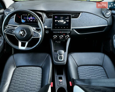 Синий Рено Зое, объемом двигателя 0 л и пробегом 25 тыс. км за 16500 $, фото 11 на Automoto.ua
