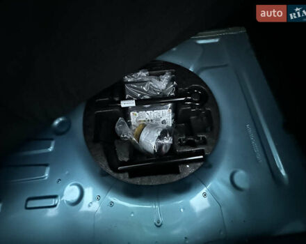 Синій Рено Зое, об'ємом двигуна 0 л та пробігом 39 тис. км за 13990 $, фото 43 на Automoto.ua