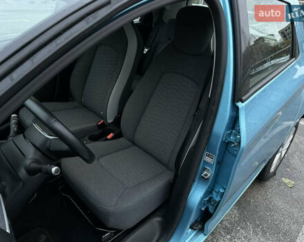 Синій Рено Зое, об'ємом двигуна 0 л та пробігом 39 тис. км за 13990 $, фото 19 на Automoto.ua