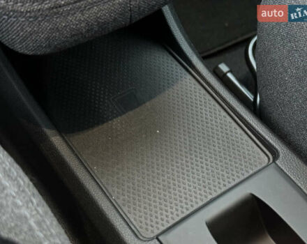 Синій Рено Зое, об'ємом двигуна 0 л та пробігом 39 тис. км за 13990 $, фото 26 на Automoto.ua