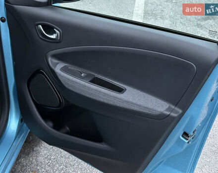 Синій Рено Зое, об'ємом двигуна 0 л та пробігом 39 тис. км за 13990 $, фото 33 на Automoto.ua