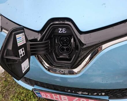 Синий Рено Зое, объемом двигателя 0 л и пробегом 49 тыс. км за 14500 $, фото 44 на Automoto.ua