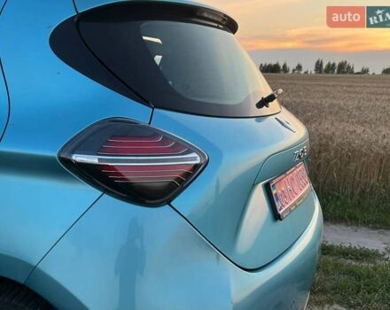 Синий Рено Зое, объемом двигателя 0 л и пробегом 45 тыс. км за 13950 $, фото 43 на Automoto.ua