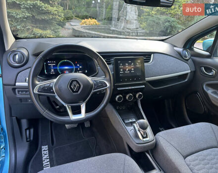 Синий Рено Зое, объемом двигателя 0 л и пробегом 50 тыс. км за 11700 $, фото 32 на Automoto.ua
