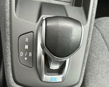 Синій Рено Зое, об'ємом двигуна 0 л та пробігом 47 тис. км за 12300 $, фото 27 на Automoto.ua