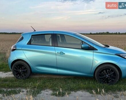 Синий Рено Зое, объемом двигателя 0 л и пробегом 45 тыс. км за 13950 $, фото 13 на Automoto.ua