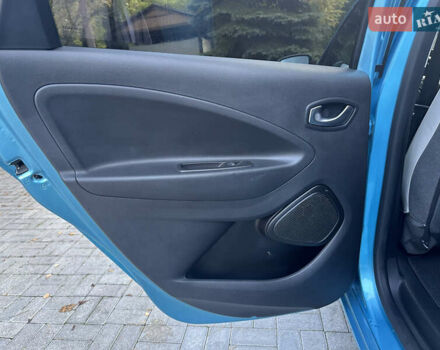 Синий Рено Зое, объемом двигателя 0 л и пробегом 50 тыс. км за 11700 $, фото 40 на Automoto.ua