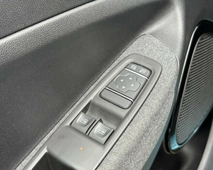 Синій Рено Зое, об'ємом двигуна 0 л та пробігом 47 тис. км за 12300 $, фото 15 на Automoto.ua