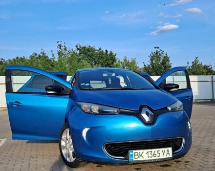 Синий Рено Зое, объемом двигателя 0 л и пробегом 169 тыс. км за 8500 $, фото 1 на Automoto.ua