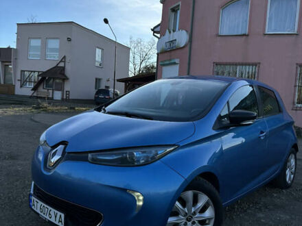 Синий Рено Зое, объемом двигателя 0 л и пробегом 150 тыс. км за 8970 $, фото 1 на Automoto.ua