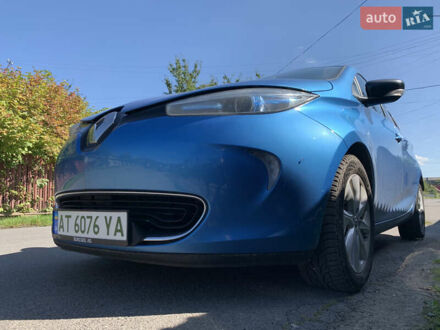 Синий Рено Зое, объемом двигателя 0 л и пробегом 140 тыс. км за 9999 $, фото 1 на Automoto.ua