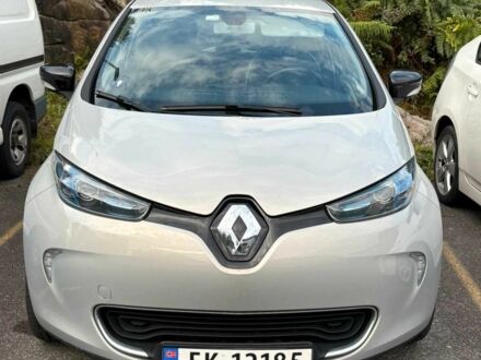 Зеленый Рено Зое, объемом двигателя 0 л и пробегом 83 тыс. км за 5100 $, фото 1 на Automoto.ua