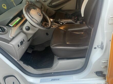 Помаранчевий Рено Зое, об'ємом двигуна 0 л та пробігом 188 тис. км за 9400 $, фото 1 на Automoto.ua