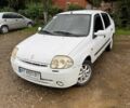 Белый Рено Clio Symbol, объемом двигателя 1.4 л и пробегом 456 тыс. км за 1950 $, фото 1 на Automoto.ua