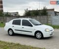 Белый Рено Clio Symbol, объемом двигателя 1.39 л и пробегом 346 тыс. км за 2050 $, фото 1 на Automoto.ua