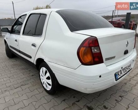 Белый Рено Clio Symbol, объемом двигателя 1.4 л и пробегом 350 тыс. км за 1850 $, фото 2 на Automoto.ua