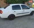 Белый Рено Clio Symbol, объемом двигателя 1.39 л и пробегом 437 тыс. км за 2250 $, фото 1 на Automoto.ua