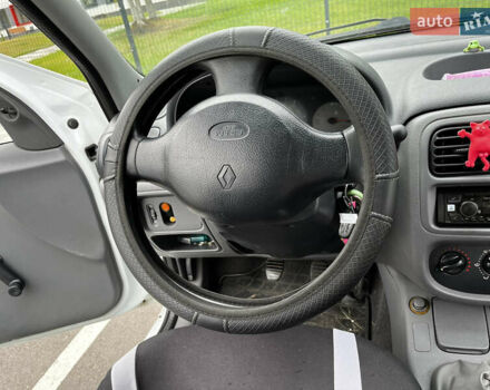 Белый Рено Clio Symbol, объемом двигателя 1.39 л и пробегом 335 тыс. км за 2300 $, фото 10 на Automoto.ua