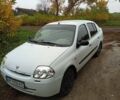 Белый Рено Clio Symbol, объемом двигателя 1.4 л и пробегом 410 тыс. км за 1501 $, фото 1 на Automoto.ua