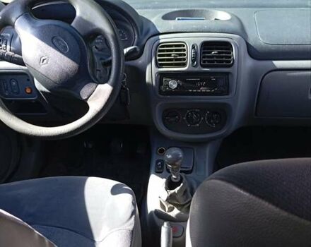 Белый Рено Clio Symbol, объемом двигателя 1.39 л и пробегом 410 тыс. км за 2200 $, фото 5 на Automoto.ua
