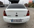 Белый Рено Clio Symbol, объемом двигателя 1.4 л и пробегом 350 тыс. км за 1850 $, фото 3 на Automoto.ua