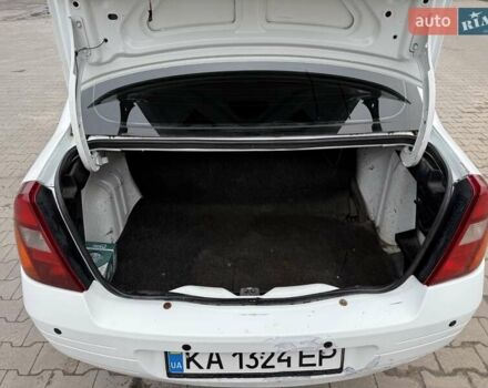 Белый Рено Clio Symbol, объемом двигателя 1.4 л и пробегом 350 тыс. км за 1850 $, фото 15 на Automoto.ua