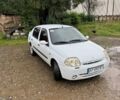 Белый Рено Clio Symbol, объемом двигателя 1.4 л и пробегом 456 тыс. км за 1950 $, фото 1 на Automoto.ua