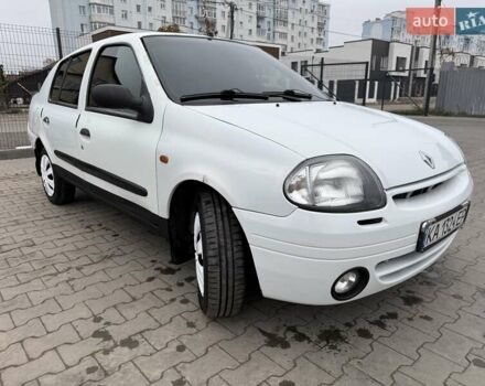 Белый Рено Clio Symbol, объемом двигателя 1.4 л и пробегом 350 тыс. км за 1850 $, фото 7 на Automoto.ua