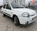 Белый Рено Clio Symbol, объемом двигателя 1.4 л и пробегом 350 тыс. км за 1850 $, фото 7 на Automoto.ua