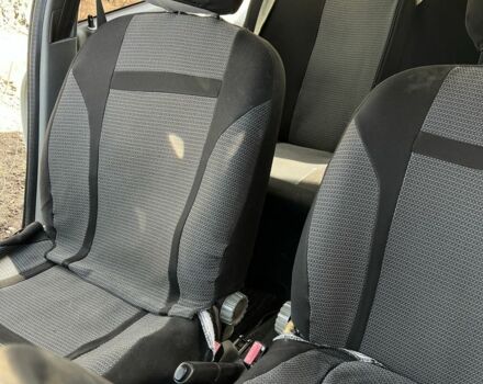 Белый Рено Clio Symbol, объемом двигателя 1.4 л и пробегом 370 тыс. км за 2200 $, фото 17 на Automoto.ua