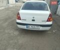 Белый Рено Clio Symbol, объемом двигателя 1.39 л и пробегом 190 тыс. км за 2300 $, фото 2 на Automoto.ua