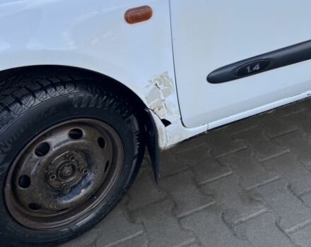 Белый Рено Clio Symbol, объемом двигателя 1.4 л и пробегом 370 тыс. км за 2200 $, фото 4 на Automoto.ua