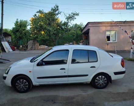 Белый Рено Clio Symbol, объемом двигателя 1.4 л и пробегом 190 тыс. км за 2100 $, фото 5 на Automoto.ua