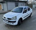 Белый Рено Clio Symbol, объемом двигателя 1.4 л и пробегом 370 тыс. км за 2900 $, фото 2 на Automoto.ua