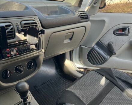 Белый Рено Clio Symbol, объемом двигателя 1.4 л и пробегом 370 тыс. км за 2200 $, фото 20 на Automoto.ua