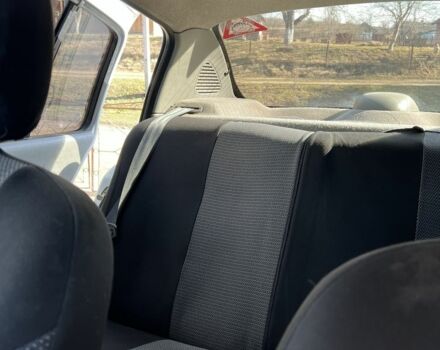 Белый Рено Clio Symbol, объемом двигателя 1.4 л и пробегом 370 тыс. км за 2200 $, фото 18 на Automoto.ua