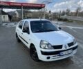 Белый Рено Clio Symbol, объемом двигателя 1.4 л и пробегом 370 тыс. км за 2200 $, фото 2 на Automoto.ua