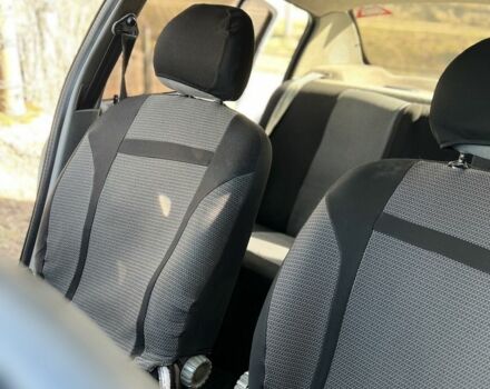 Белый Рено Clio Symbol, объемом двигателя 1.4 л и пробегом 370 тыс. км за 2200 $, фото 16 на Automoto.ua