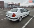 Белый Рено Clio Symbol, объемом двигателя 1.39 л и пробегом 250 тыс. км за 3100 $, фото 5 на Automoto.ua
